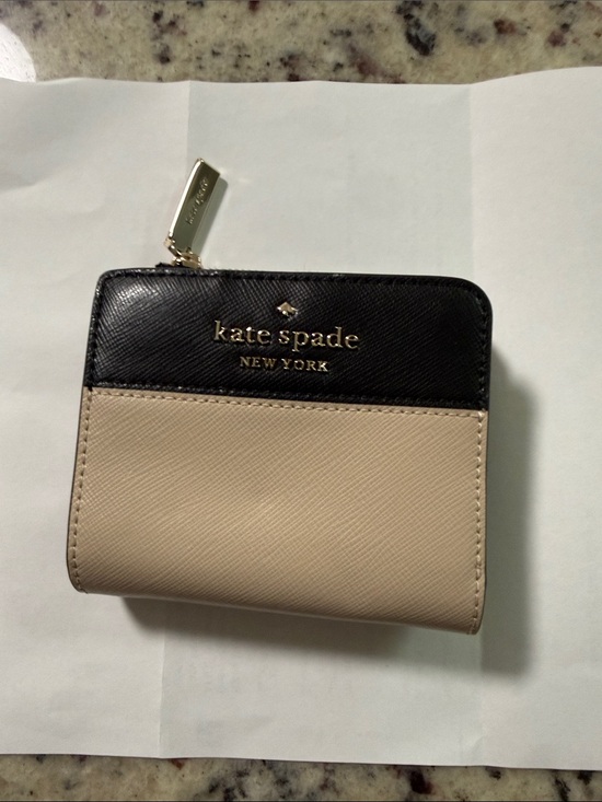 kate spade Accessories - kate spade Two-Tone Compact Zip Wallet in Black & Beige